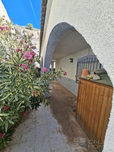 Image No.6-Villa de 8 chambres à vendre à Somontín