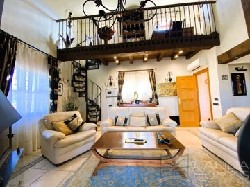 villa-magnifica--resale-villa-for-sale-in-ver