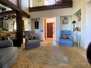 villa-magnifica--resale-villa-for-sale-in-ver