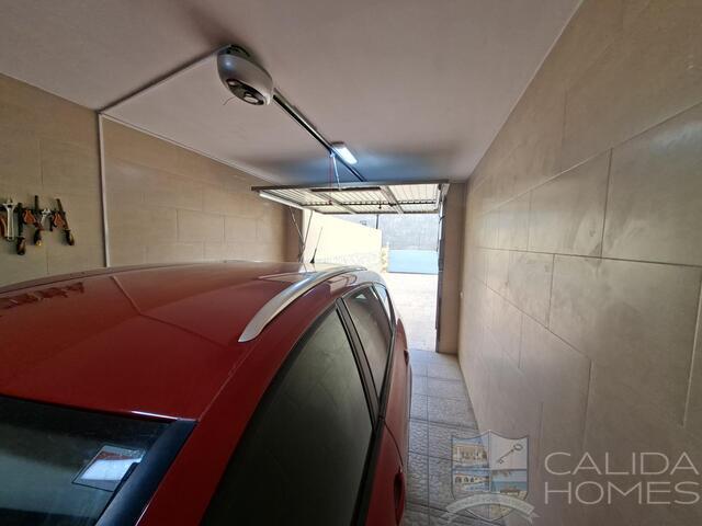 Image No.9-4 Bed Villa for sale