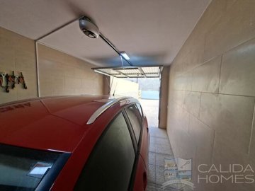 villa-conchi-resale-villa-for-sale-in-arbolea