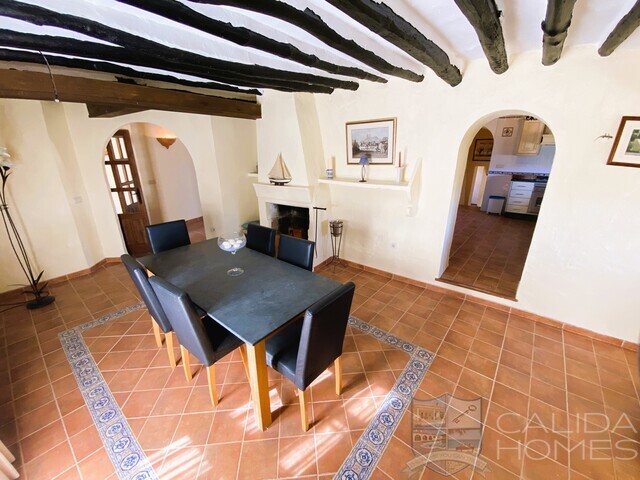 Image No.10-4 Bed House for sale