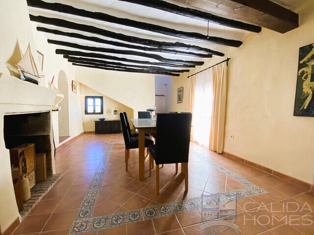 Image No.11-4 Bed House for sale