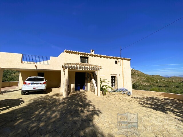 Image No.20-4 Bed House for sale