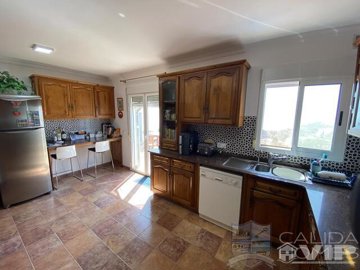 casa-parata-resale-villa-for-sale-in-la-parat