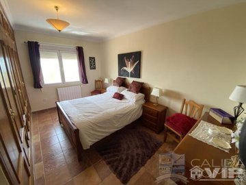 casa-parata-resale-villa-for-sale-in-la-parat