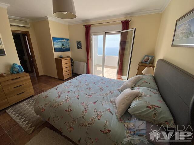 Image No.14-4 Bed Villa for sale