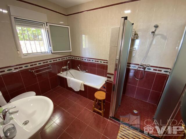 Image No.16-4 Bed Villa for sale