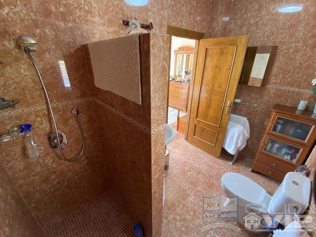 Image No.17-4 Bed Villa for sale