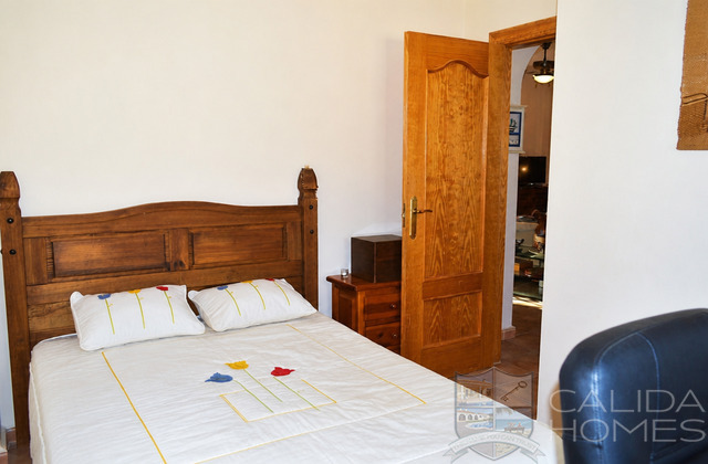 Image No.15-3 Bed Villa for sale