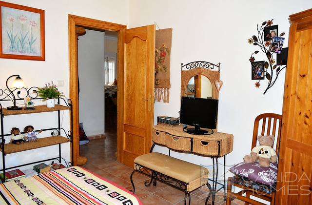 Image No.17-3 Bed Villa for sale