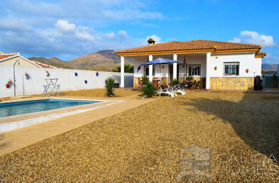 casa-cucador-resale-villa-for-sale-in-zurgena