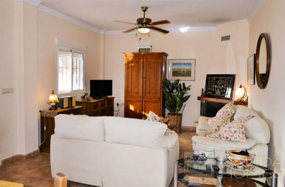casa-cucador-resale-villa-for-sale-in-zurgena