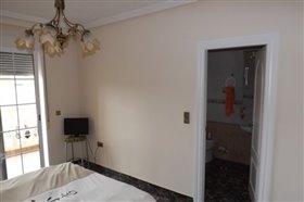 Image No.10-4 Bed Duplex for sale