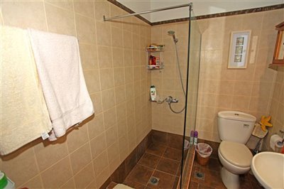 23groundfloorbathroom-1655124671