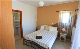 Image No.22-3 Bed Villa for sale