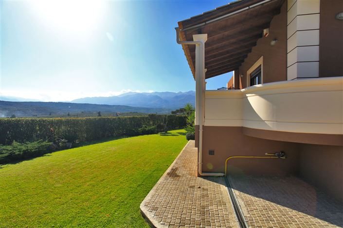 Image No.9-3 Bed Villa for sale