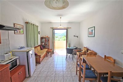 12livingarea2-1675168564