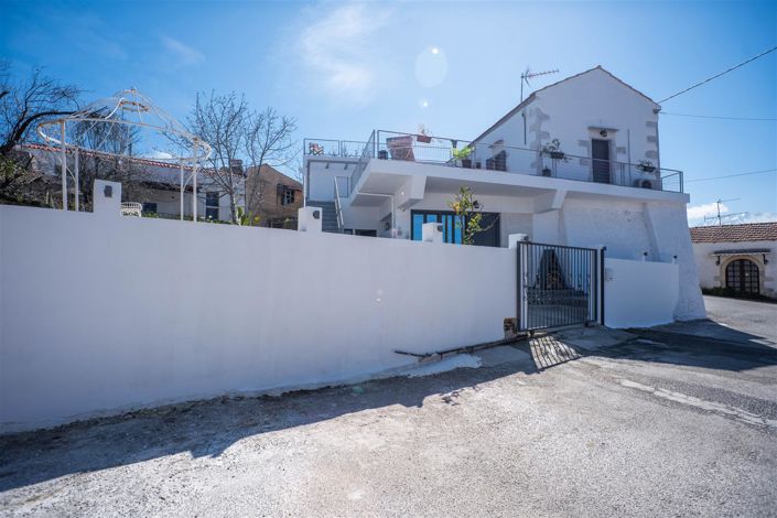 Image No.18-4 Bed Villa for sale