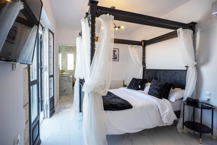 Image No.19-4 Bed Villa for sale