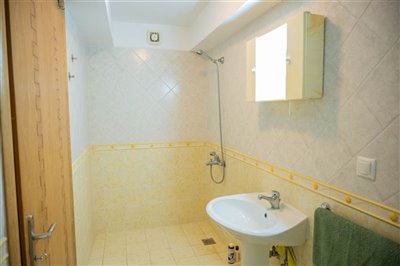 basementbathroom-1693400287