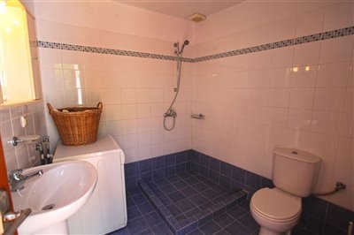 16outdoorshowerroom-1686041730