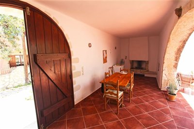 4entrance-1686041754