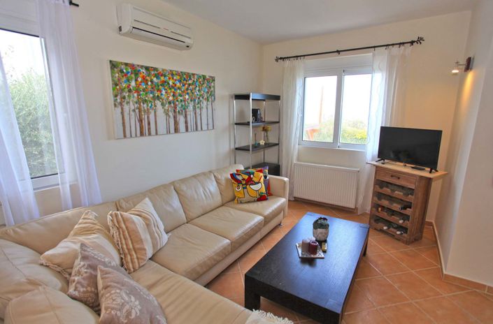 Image No.17-2 Bed Villa for sale