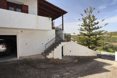 3driveway-1742821692