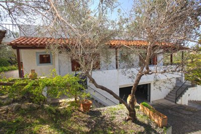 4houseside-1742821693