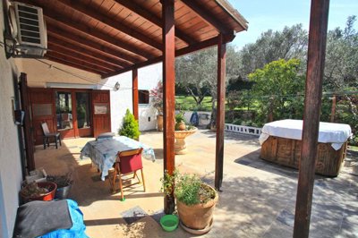 10houserearpatio-1742821680