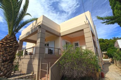 6houseentrance-1745918635