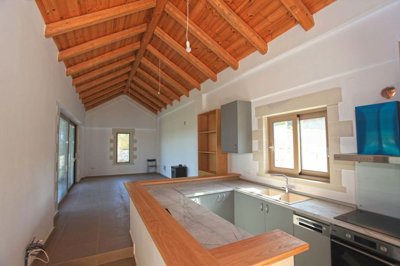 11kitchenandlivingarea-1745915012