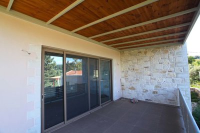 7rearcoveredterrace2-1745914997