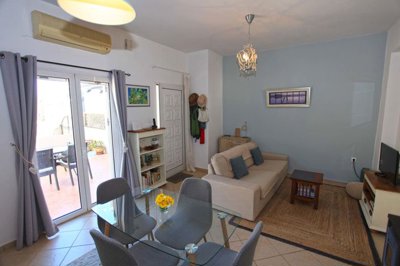 14livingarea-1746091367
