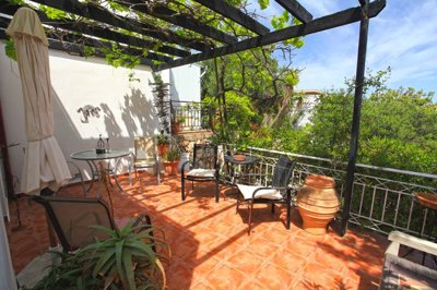 12rearpatio-1746009189