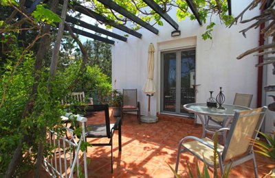 10rearpatio2-1746009188