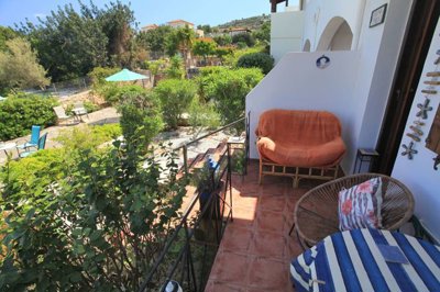 14rearveranda-1746606934
