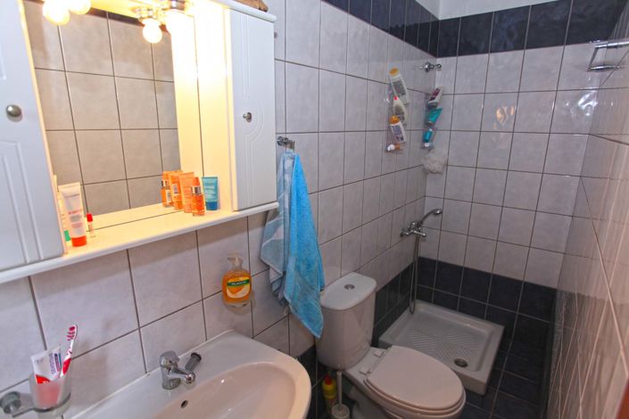 Image No.17-2 Bed Villa for sale