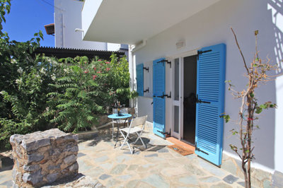 8entranceandfromtpatio-1751016487