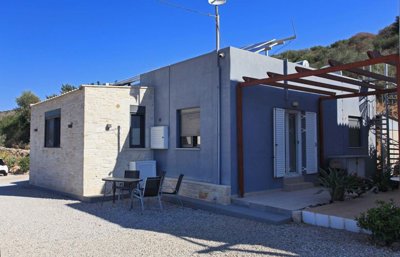1 - Kalamitsi, Villa