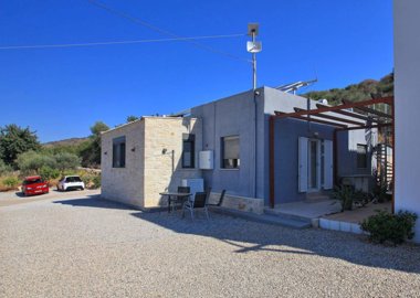 8houseside-1752223212