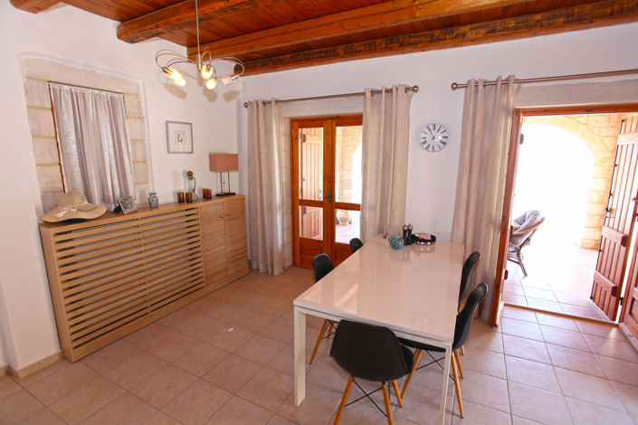 Image No.5-2 Bed Villa for sale