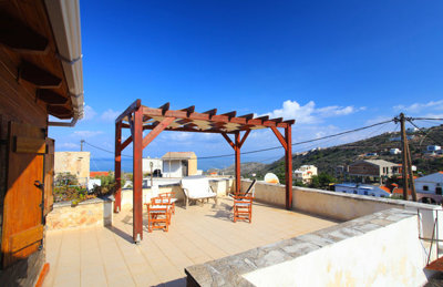 7verandaupstairs-1753089927