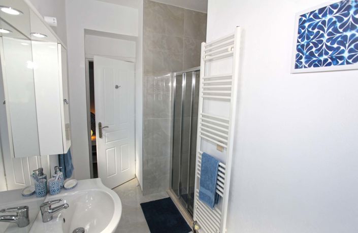 Image No.27-2 Bed Villa for sale