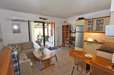 16livingarea2-1759312765