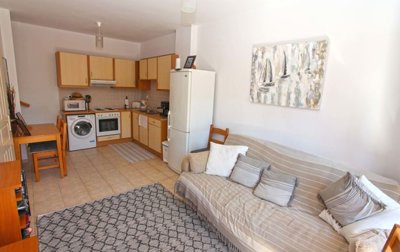 8livingarea2-1759746894