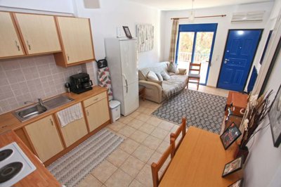 7livingarea-1759746895