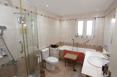 22bathroom-1764672494