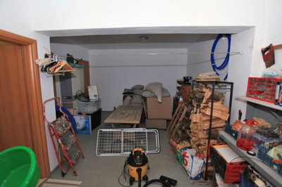 32garageinterior-1777022325